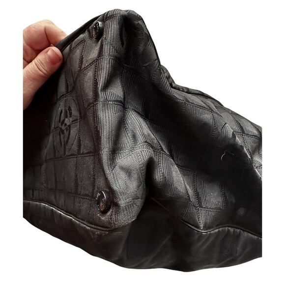 CHANEL Black Nylon Travel Line Tote Bag - Picture 9 of 16